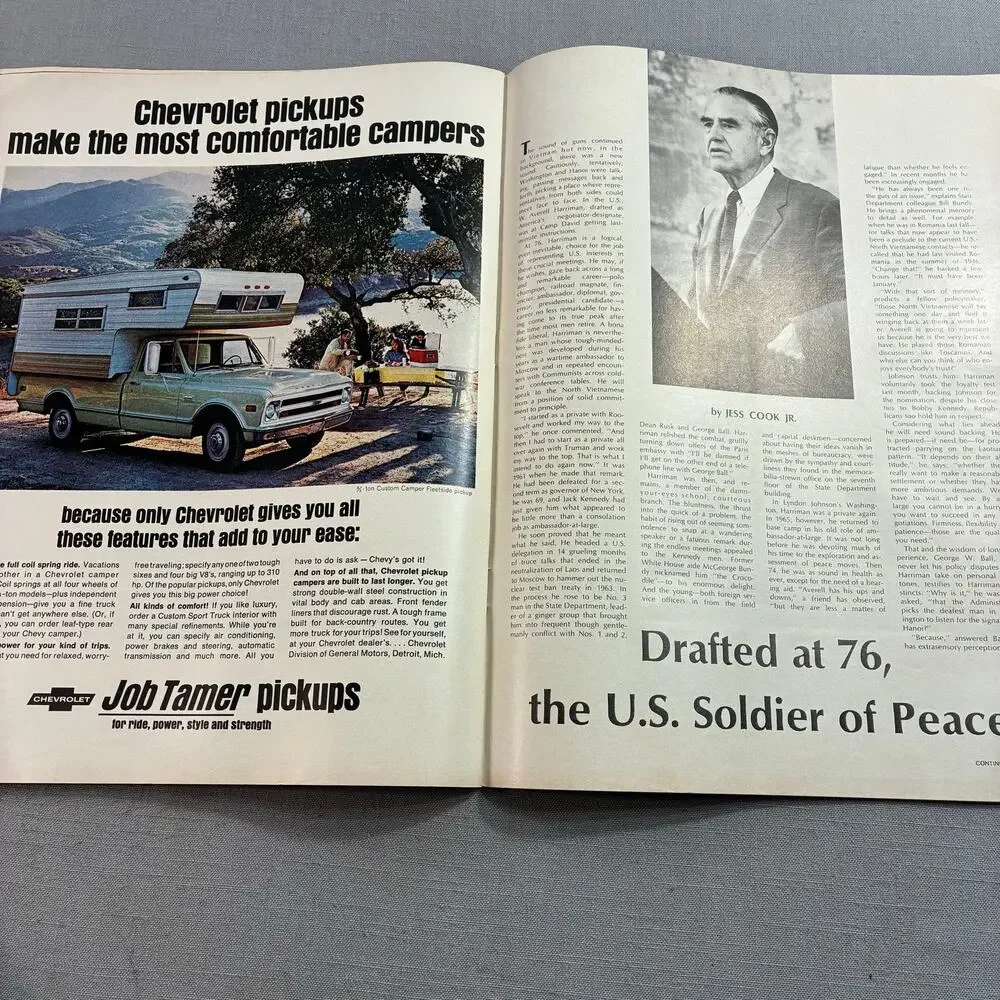 Vintage 1968 LIFE Magazine MLK Funeral Coretta Scott King Apr 19 See Descr